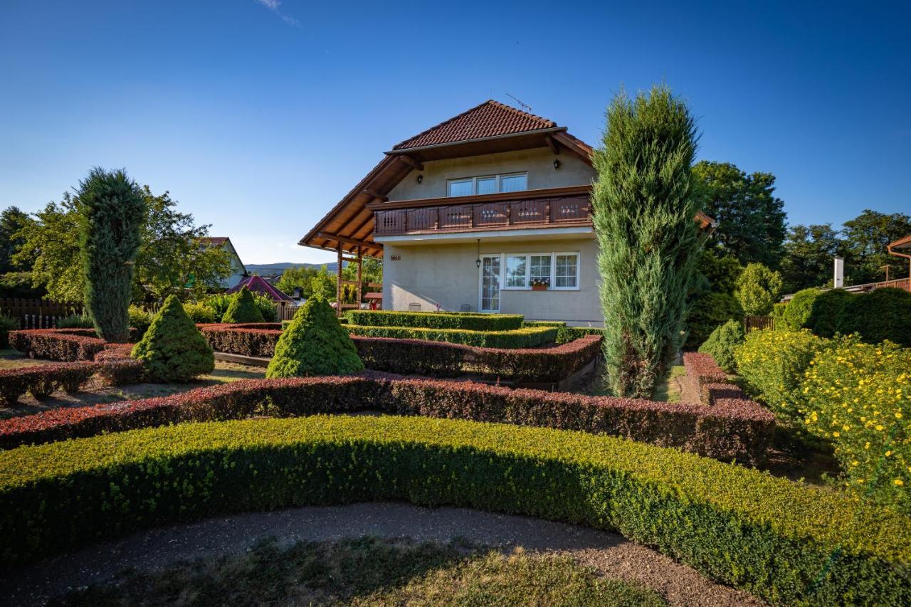 Pension Eric Ostrov  Exterior foto